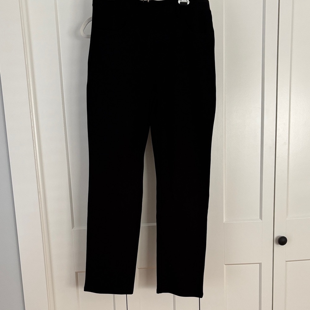 Quincr NWT Ultra-Stretch Ponte Straight Leg Pants